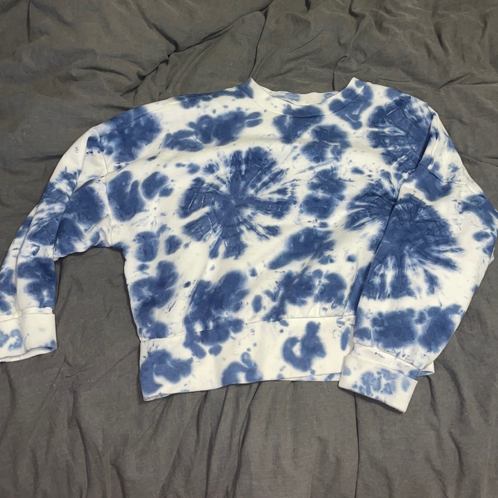 Old navy sweat shirt